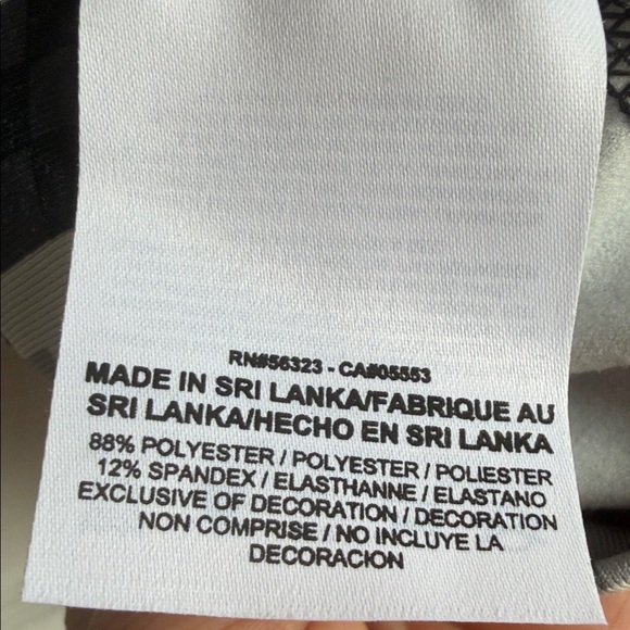 Nike Pro Dri-Fit Glitch Pull Over Hoodie Never Worn Thumb Holes Black & White S - Picture 7 of 10